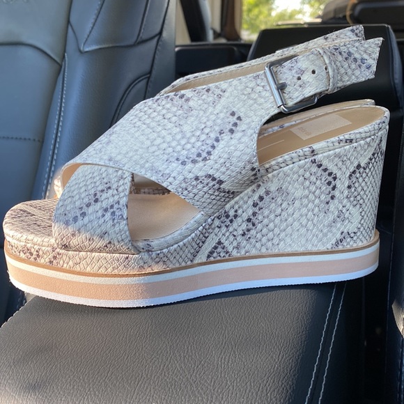 Wedge snake embossed sandals